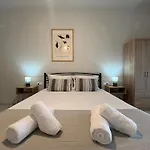 Iraklis Apartment