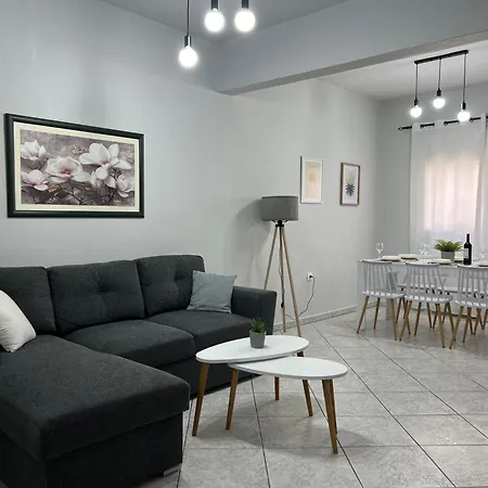 Iraklis Apartment